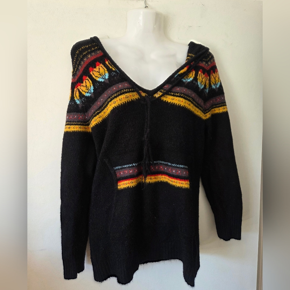 APRICOT Aztec Hooded  Black V-Neck Sweater